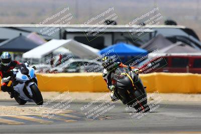 media/Apr-09-2022-SoCal Trackdays (Sat) [[c9e19a26ab]]/Turn 2 (1140am)/